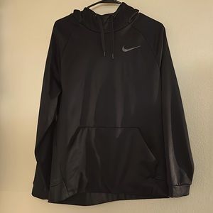 NIKE DRI-FIT MEN’S PULLOVER TRAINING HOODIE BLACK. LIGHTLY USED. SIZE: MEDIUM
